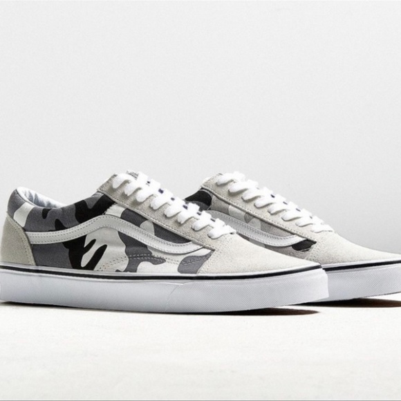 Vans - Picture 2 of 6